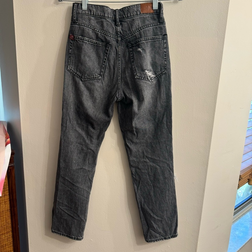 BDG Women’s Black/Grey Wash Distressed Slim Straight Leg Jeans Size 24 - Picture 4 of 5
